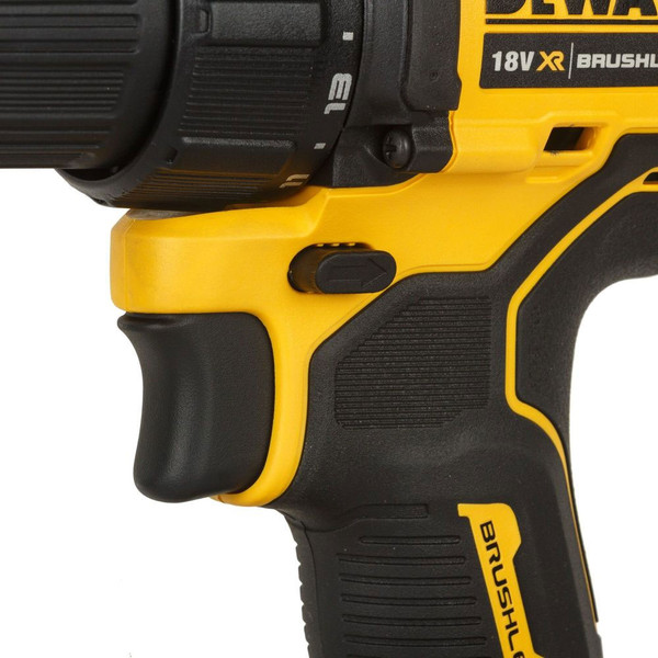 Профессиональная дрель-шуруповерт DeWalt DCD708D2T