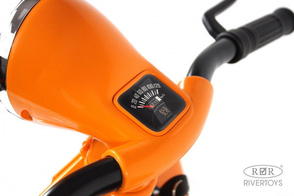 Детский мотоцикл RiverToys Vespa / M888MM