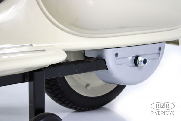 Детский мотоцикл RiverToys Vespa / M888MM