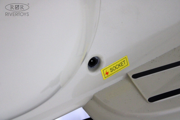 Детский мотоцикл RiverToys Vespa / M888MM