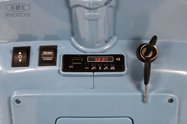 Детский мотоцикл RiverToys Vespa / M888MM