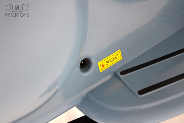 Детский мотоцикл RiverToys Vespa / M888MM