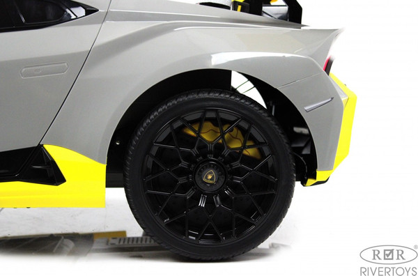 Детский автомобиль RiverToys Lamborghini Huracan STO E888EE