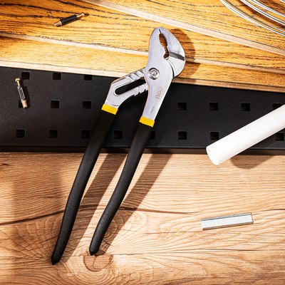 Клещи переставные Deli EDL2612