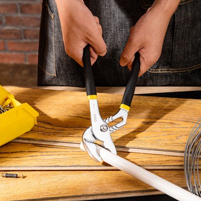 Клещи переставные Deli EDL2612