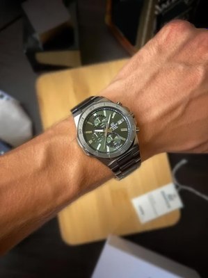 Часы наручные мужские Casio EFV-640D-3A