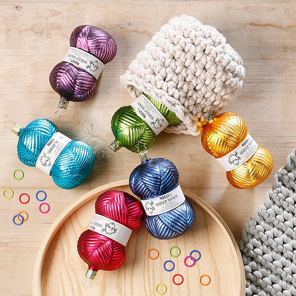 Елочная игрушка Inge's Christmas Lucky Stitches. Моток шерсти / 10149S023