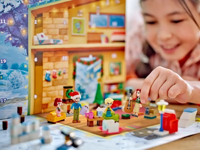 Конструктор Lego Friends Новогодний календарь 42637