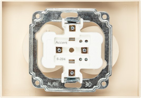 Розетка INTRO Accent 6-204-02 / Б0063474