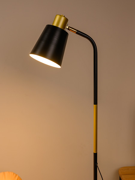 Торшер ArtStyle HT-188B