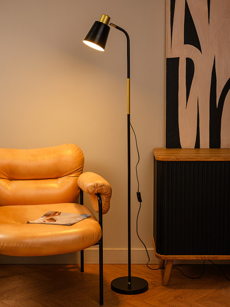 Торшер ArtStyle HT-188B