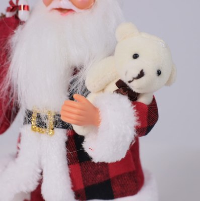 Фигура под елку AksHome Санта-Клаус с мишкой