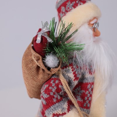 Фигура под елку AksHome Санта-Клаус с фонариком