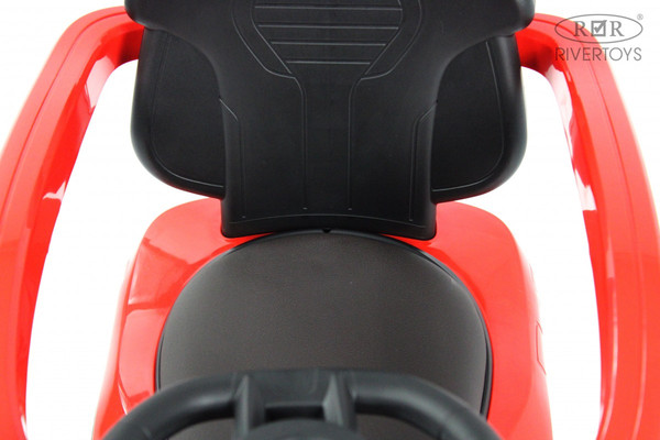 Каталка детская RiverToys Toyota Land Cruiser 300 / Z002ZZ-B