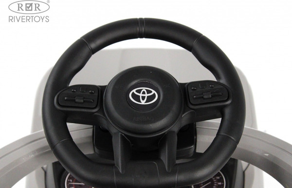 Каталка детская RiverToys Toyota Land Cruiser 300 / Z002ZZ-B