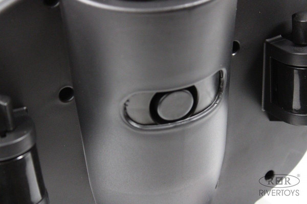 Каталка детская RiverToys Toyota Land Cruiser 300 / Z002ZZ-B