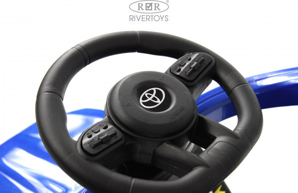Каталка детская RiverToys Toyota Land Cruiser 300 / Z002ZZ-C