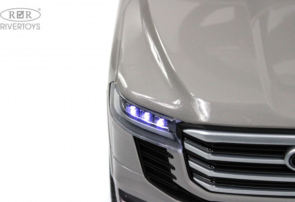 Каталка детская RiverToys Toyota Land Cruiser 300 / Z002ZZ-D