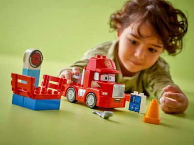 Конструктор Lego Duplo Мак на гонках 10417