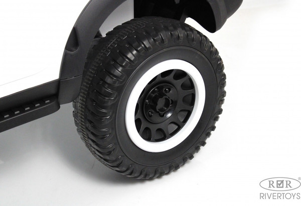 Детский автомобиль RiverToys G444GG