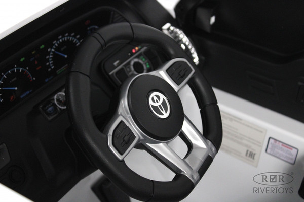 Детский автомобиль RiverToys G444GG