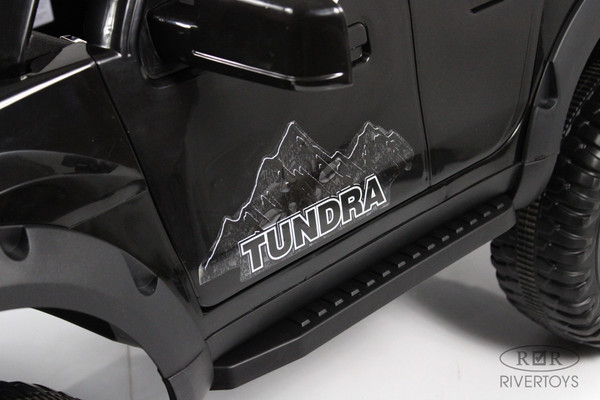 Детский автомобиль RiverToys G444GG