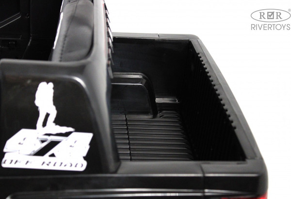 Детский автомобиль RiverToys G444GG