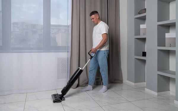 Вертикальный пылесос Garlyn Aqua Max 5