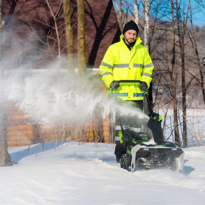 Снегоуборщик аккумуляторный Greenworks 82SN22 / 2603307