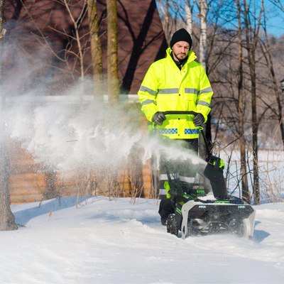 Снегоуборщик аккумуляторный Greenworks 2603307UB