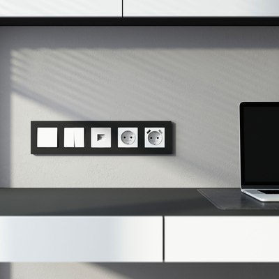 Рамка для выключателей и розеток Werkel Slab W0052908