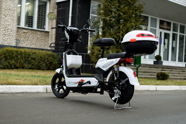 Электроскутер AVM Delta