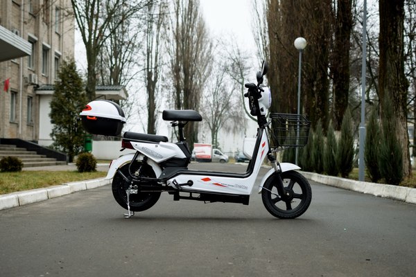 Электроскутер AVM Delta