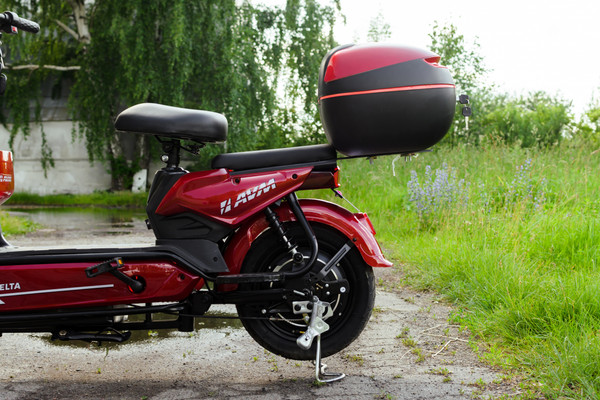 Электроскутер AVM Delta