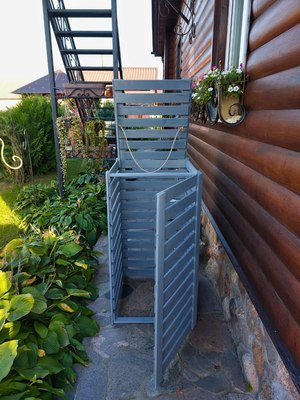 Бокс для мусорного контейнера Четыре Солнца Деревянный