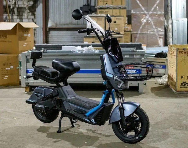 Электроскутер AVM JET