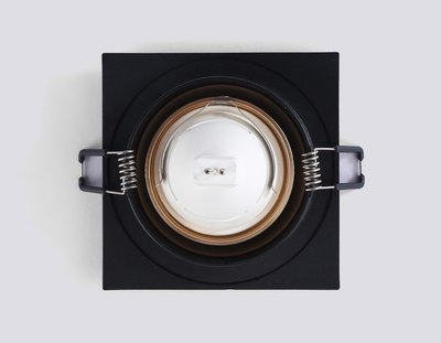 Точечный светильник Ambrella TN102730 BK/GD