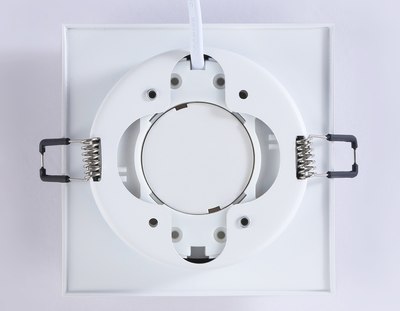 Точечный светильник Ambrella TN5230 WH/GD