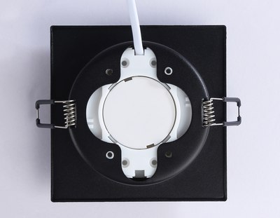 Точечный светильник Ambrella TN5232 BK/GD