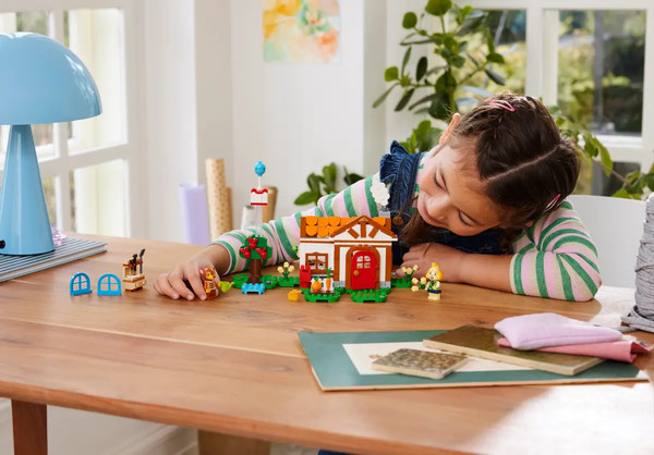 Конструктор Lego Animal Crossing Посещение дома Изабель 77049