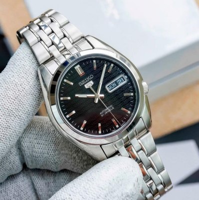 Часы наручные мужские Seiko SNK361K1