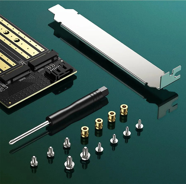 Адаптер для SSD диска Ugreen CM302 / 70504