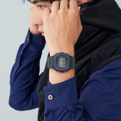 Часы наручные мужские Casio DW-5600RS-8E