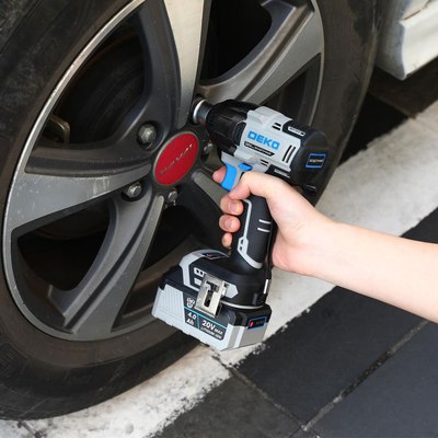 Аккумуляторный гайковерт Deko ZKIS / 083-1087