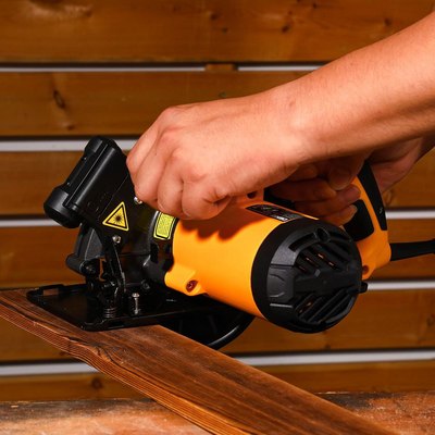 Дисковая пила Deko CS1250-D / 083-1100