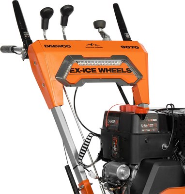 Снегоуборщик бензиновый Daewoo Power DAST 9070 (LCT)