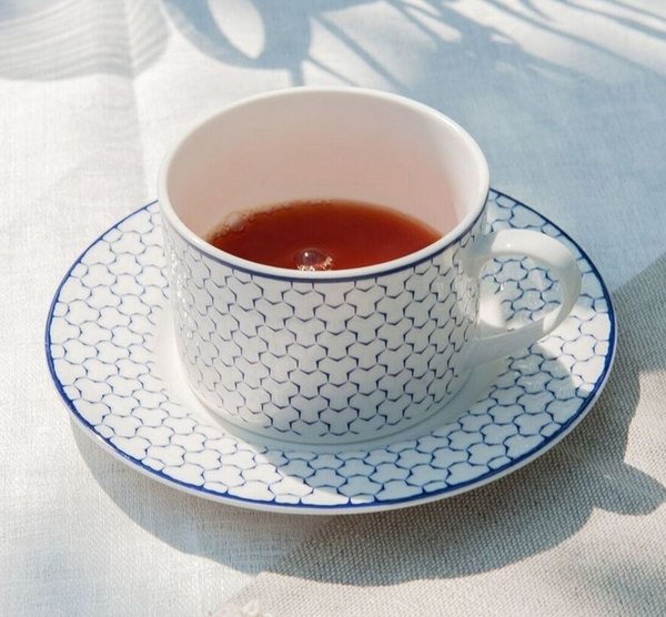 Чашка с блюдцем HomeQueen Воздушная 77100