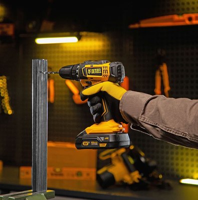 Аккумуляторная дрель-шуруповерт Denzel CDL-18-0 / 26117