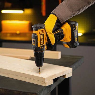 Аккумуляторная дрель-шуруповерт Denzel CDL-18-0 / 26117