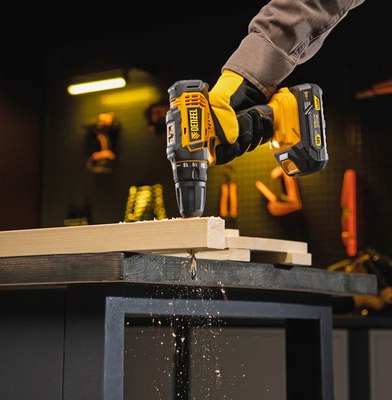 Аккумуляторная дрель-шуруповерт Denzel CDL-18-0 / 26117